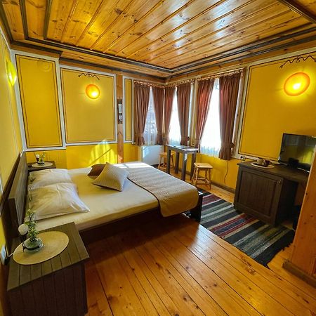 Guest Rooms Colorit 코프리브시티차 외부 사진