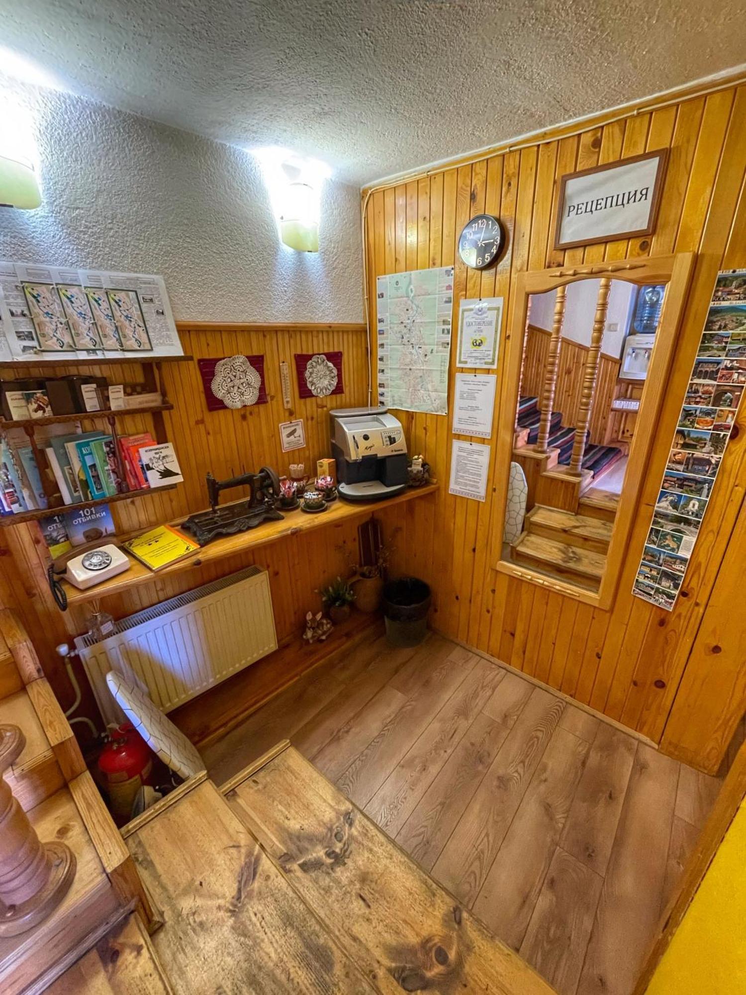 Guest Rooms Colorit 코프리브시티차 외부 사진