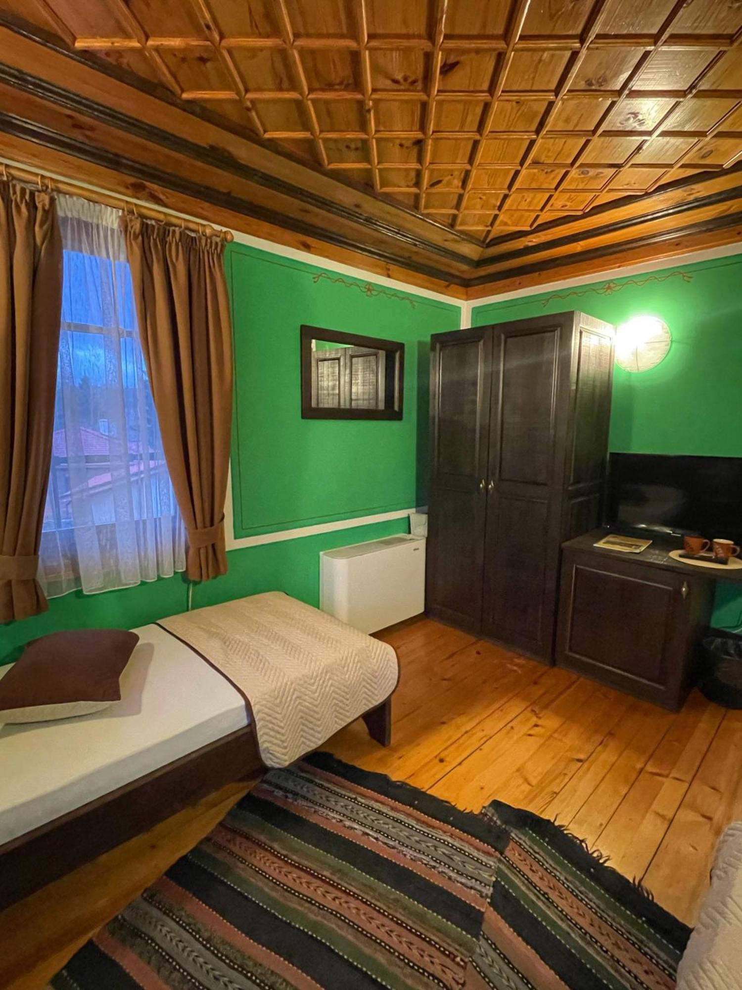 Guest Rooms Colorit 코프리브시티차 외부 사진