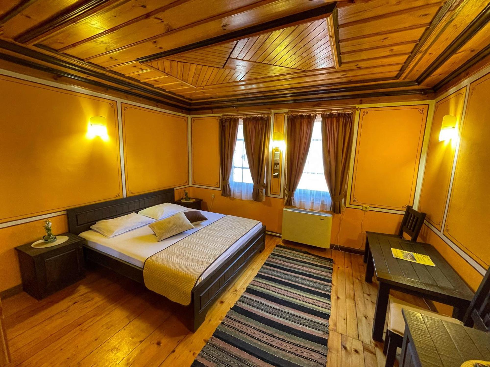Guest Rooms Colorit 코프리브시티차 외부 사진