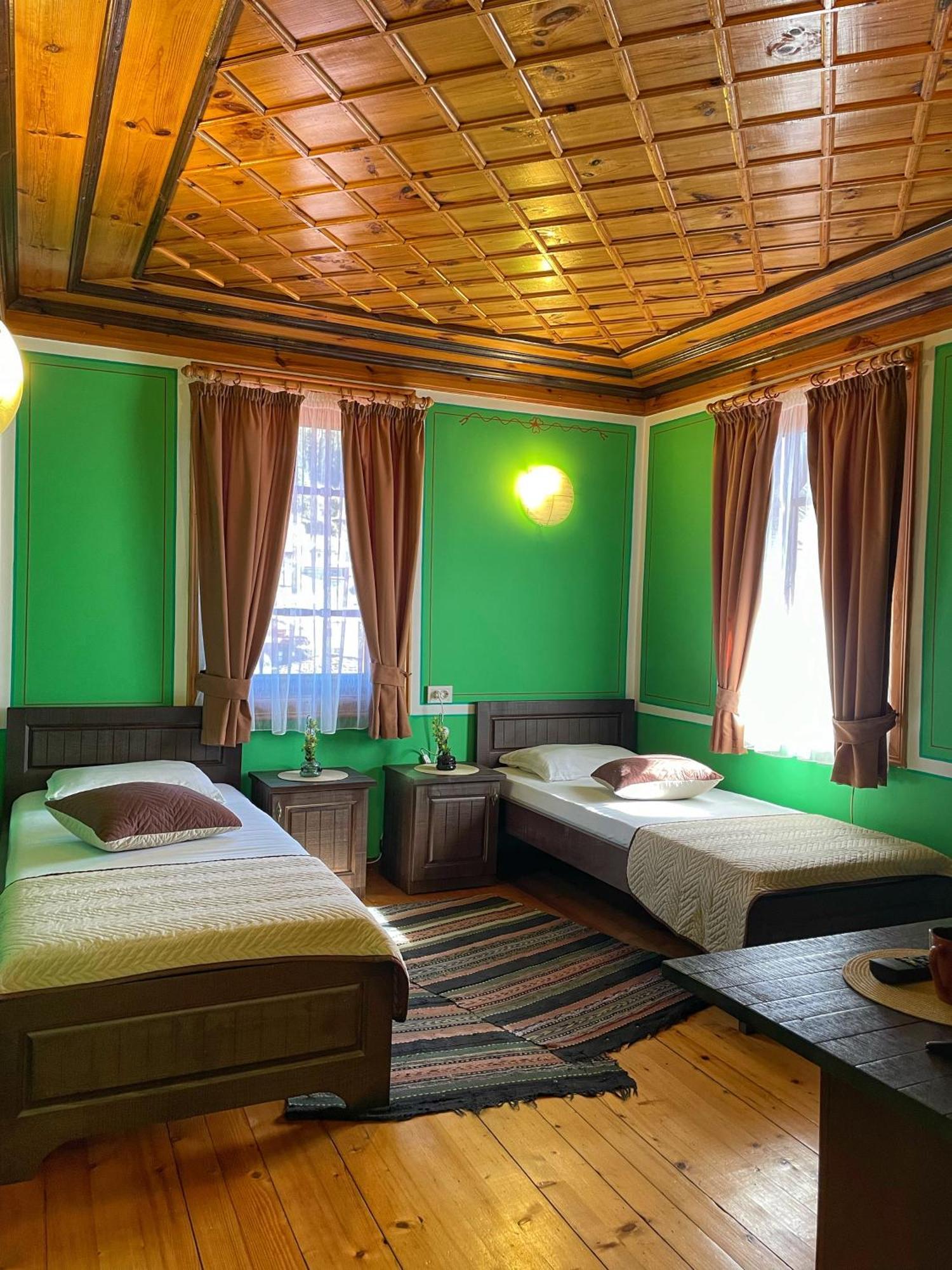 Guest Rooms Colorit 코프리브시티차 외부 사진