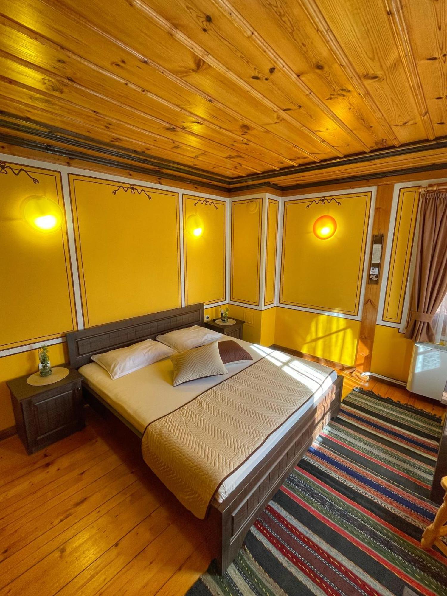 Guest Rooms Colorit 코프리브시티차 외부 사진